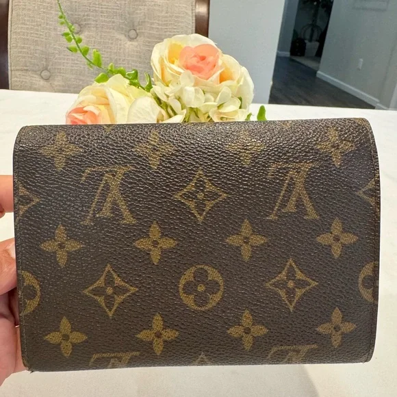 🎉🎉SOLD🎉🎉 Authentic Louis Vuitton snap wallet with card case - Picture 7 of 12